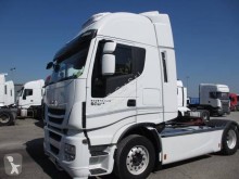 Iveco veszélyes termékek/a Veszélyes Áruk Nemzetközi Közúti Szállításáról szóló Európai Megállapodás nyergesvontató Stralis 500