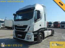 جرار Iveco Stralis 440 S 48 مستعمل