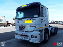 Cabeza tractora Mercedes Actros 3353 usada