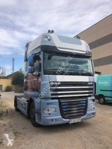 Cabeza tractora DAF XF105 FA 460 usada