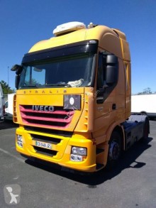 جرار Iveco Stralis 440 S 45 مستعمل