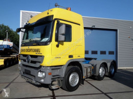 Nyergesvontató Mercedes Actros 2555 használt