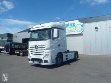 Cabeza tractora Mercedes Actros 1851 usada