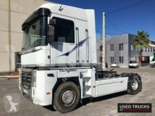 جرار Renault Magnum مستعمل