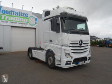 Tracteur Mercedes Actros 1851