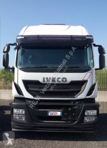 Iveco veszélyes termékek/a Veszélyes Áruk Nemzetközi Közúti Szállításáról szóló Európai Megállapodás nyergesvontató Stralis 440 S 45