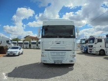 Tweedehands trekker DAF XF105 460