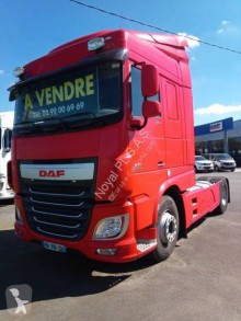 Cabeza tractora DAF XF460 usada