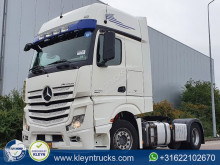 Ciągnik siodłowy Mercedes Actros używany