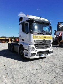 Cabeza tractora convoy excepcional Mercedes Actros 2660