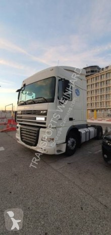 Cabeza tractora DAF XF 460 usada