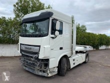 Tratores DAF XF acidentado