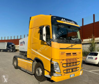 Cabeza tractora Volvo