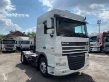 Cabeza tractora DAF XF105 460 usada