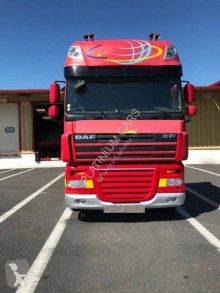 Cabeza tractora DAF XF105 510 usada