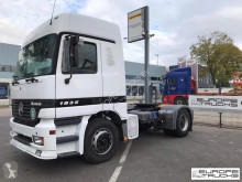 Cabeza tractora Mercedes Actros 1835