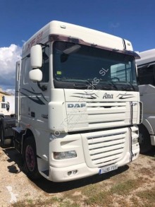 Cabeza tractora DAF XF105 FA 460 usada