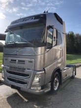 Cabeza tractora estándar Volvo usada