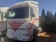 Tracteur DAF XF105 460