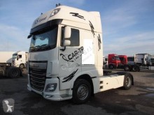 Cabeza tractora DAF XF 106 usada