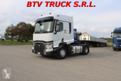 Renault tractor unit used
