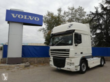 Cabeza tractora DAF XF105 510 usada