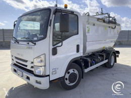 Cabeza tractora Isuzu usada