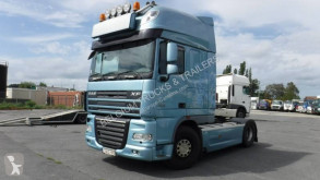 Traktor DAF XF105 460