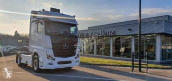 Tracteur Mercedes Actros 1853