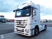 جرار Mercedes Actros 1846