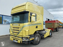Cabeza tractora Scania L 144L530 accidentada