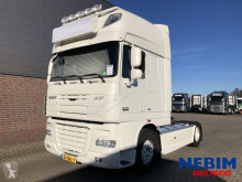 Cabeza tractora DAF XF105 460