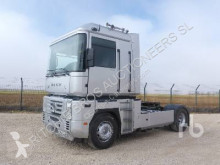 Cabeza tractora Renault