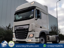 Cabeza tractora DAF XF 460 usada