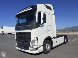 Volvo tractor unit FH 4