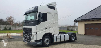 Cabeza tractora Volvo