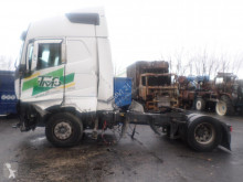 Cabeza tractora Volvo FH 500 accidentada