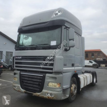 Cabeza tractora DAF 105.460 usada