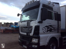 جرار MAN TGX 18.680 XXL متعرضة لحادث