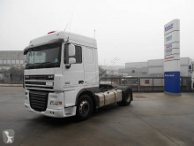 Cabeza tractora DAF XF105 460 productos peligrosos / ADR usada