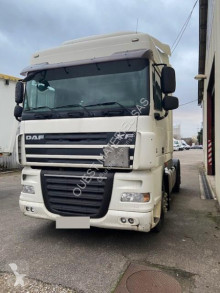 Tracteur produits dangereux / adr DAF XF105 460