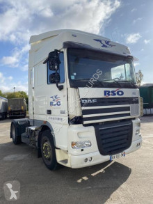 Tahač DAF XF105 460