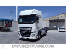 Tahač nebezpečné látky / adr DAF XF 460