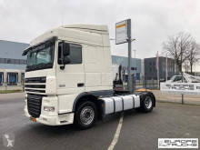 DAF tractor unit XF105