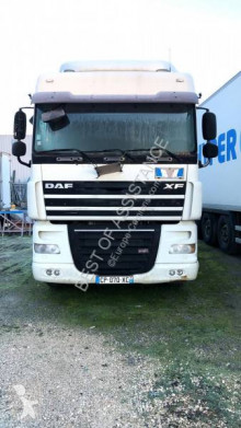 Cabeza tractora DAF XF 410 usada