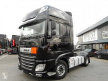 Trekker DAF XF 530 geaccidenteerde