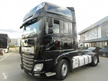Trekker DAF XF 530 geaccidenteerde