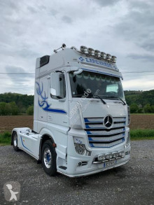 Cabeza tractora Mercedes Actros 1851 usada