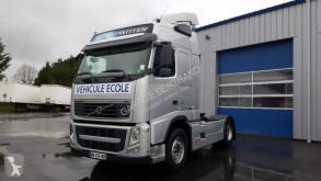 Tratores Volvo FH13 460 escola de condução usado