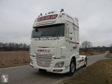 Ciągnik siodłowy DAF XF 106